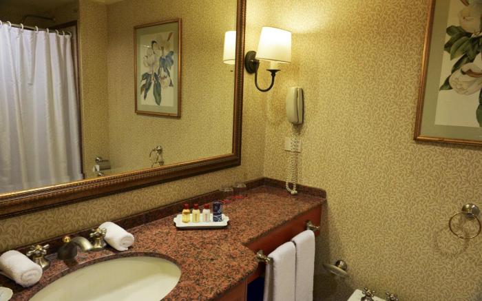 Sheraton Pilar Hotel & Convention Center