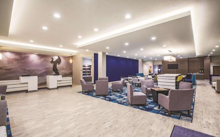 La Quinta Inn & Suites by Wyndham Wichita Northeast