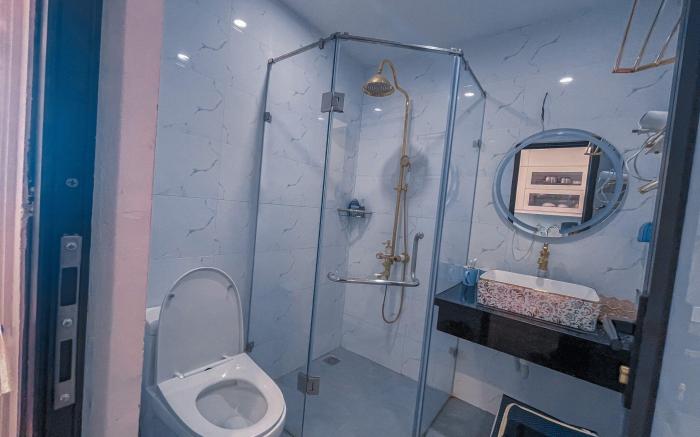 Phòng tiêu chuẩn , Phòng vip(view hồ + đường)