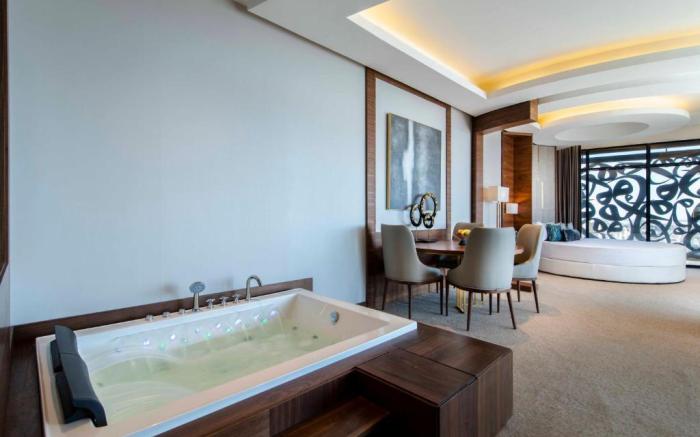 WAW Hotel Suites