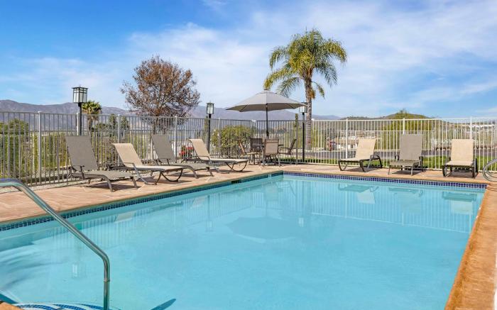 Best Western Plus Lake Elsinore Inn and Suites