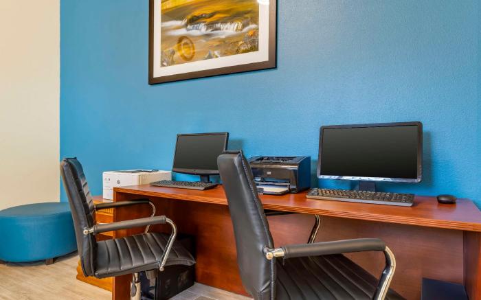 Best Western Plus Lake Elsinore Inn and Suites