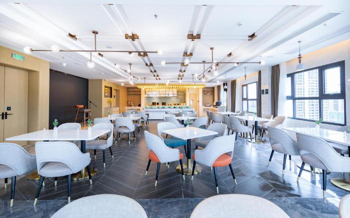 Atour Hotel Yibin West High-speed Railway Station