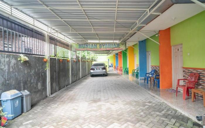 RedDoorz Syariah near Lippo Plaza Sidoarjo