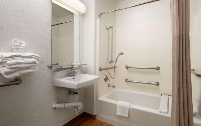 Motel 6 Camarillo, CA