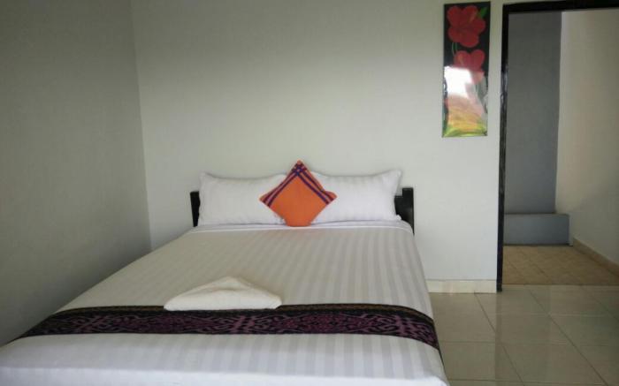 CF Komodo Hotel