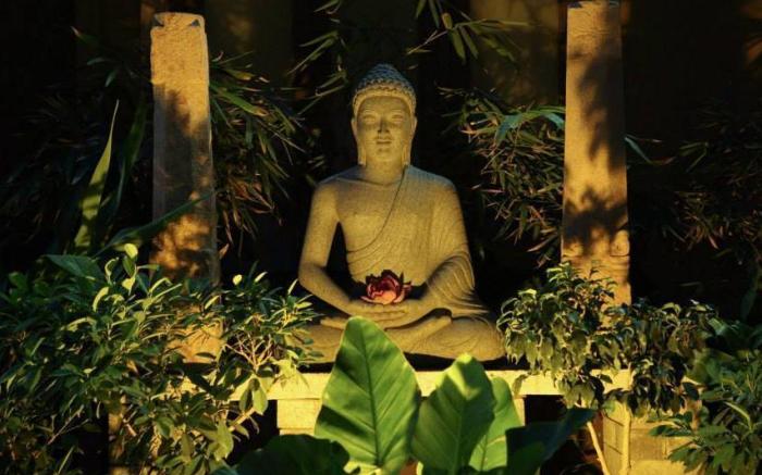 Hanu Reddy Residences Poes Garden