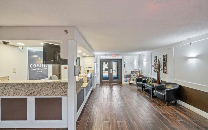Coratel Plus Suites  Wichita West Airport