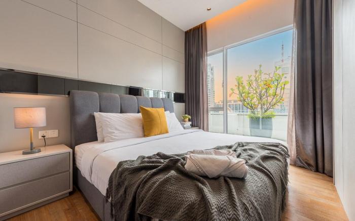 Starlight Penthouse 3BR, Bukit Ceylon KL by Verano
