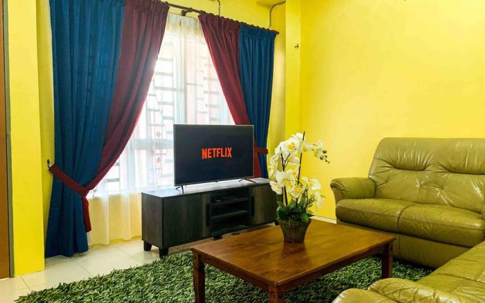 PR1MA HOMESTAY | AirCond | WiFi