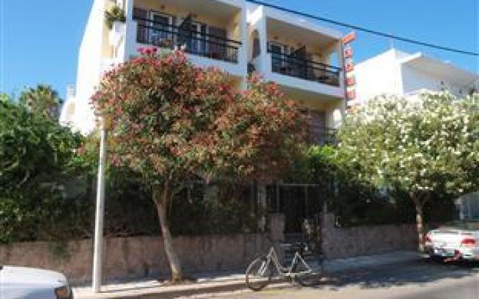Karis Hotel