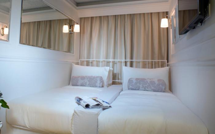 mini hotel Causeway Bay