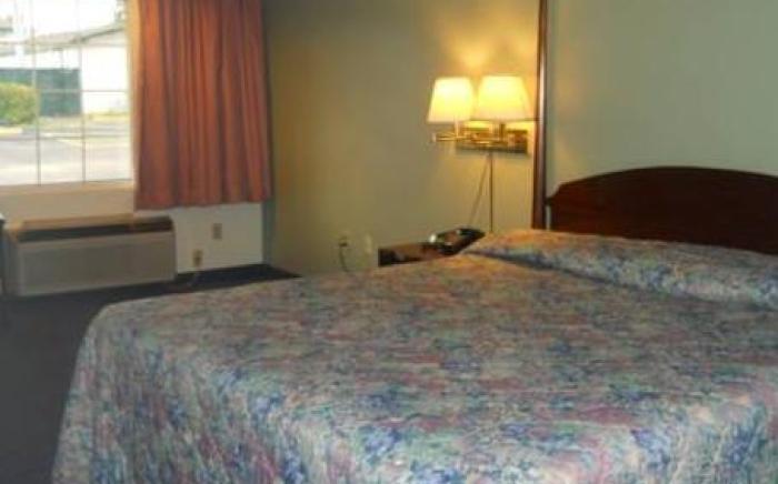Adams Inn