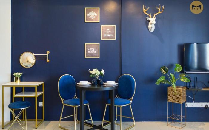 TOP FLOOR Navy Studio •WiFi •Town •FoodHunt