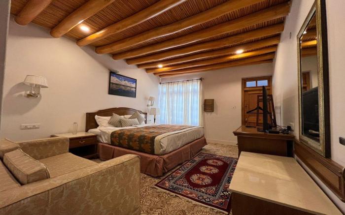 The Khawachan House, Leh