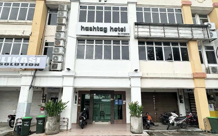 Hashtag Hotel