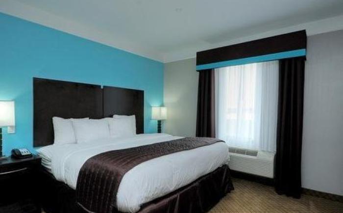 Comfort Suites at Katy Mills