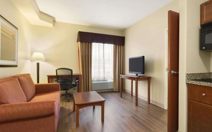 Days Inn & Suites by Wyndham Sherwood Park Edmonton