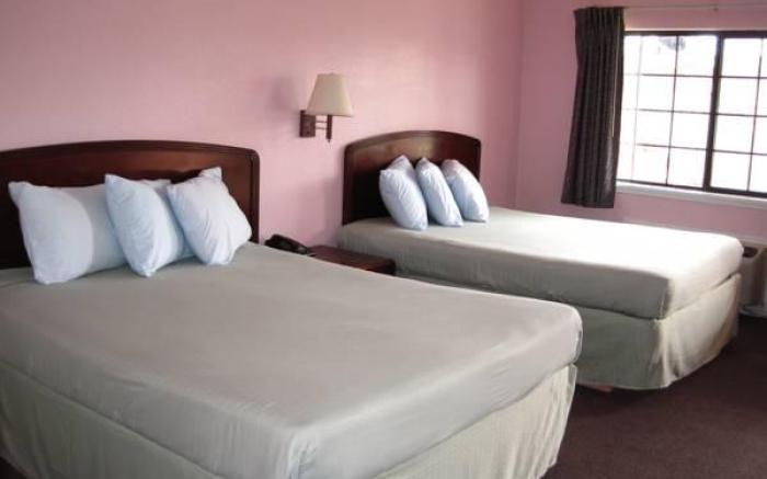 Pinn Road Inn and Suites Lackland AFB and Seaworld