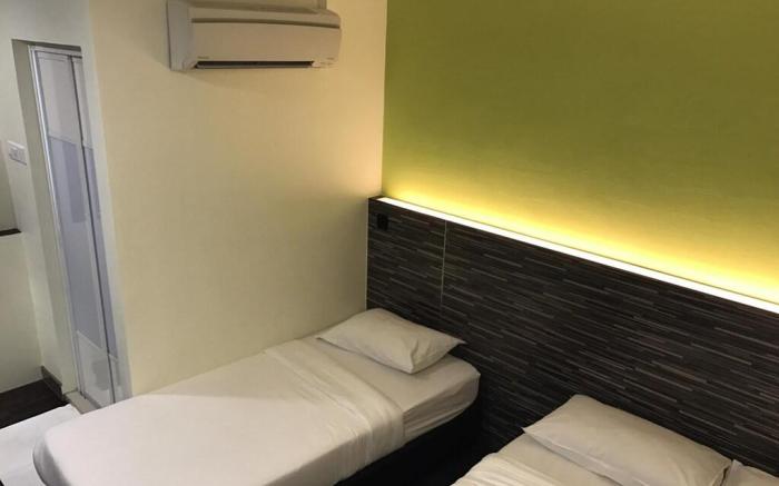 L Hotel @ 51 Desker