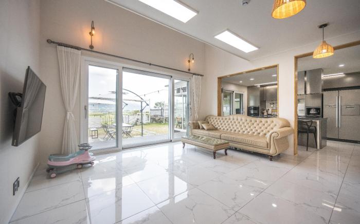 Kyoengju JNG Poolvilla