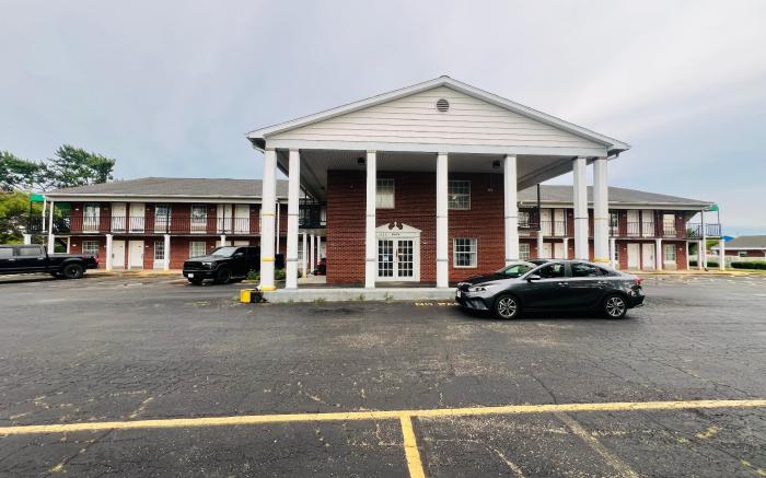 Capital O First Heritage Inn Rantoul IL I 57