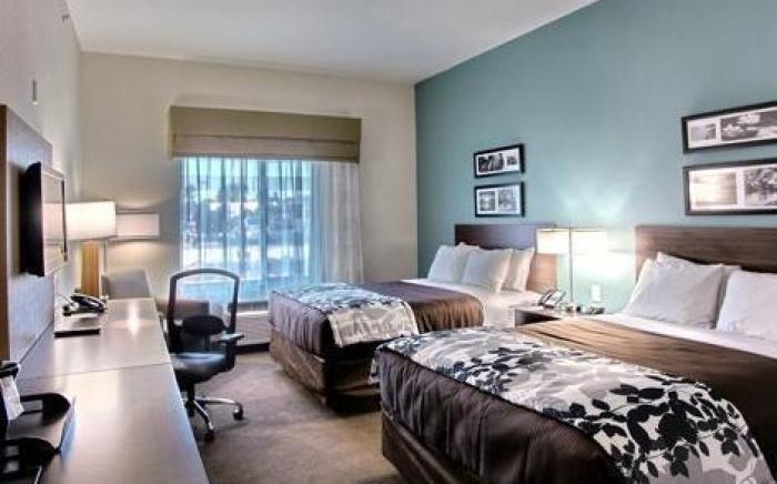 Sleep Inn & Suites Center