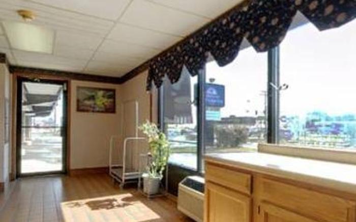 Budget Inn-Norfolk, VA - Oceanview