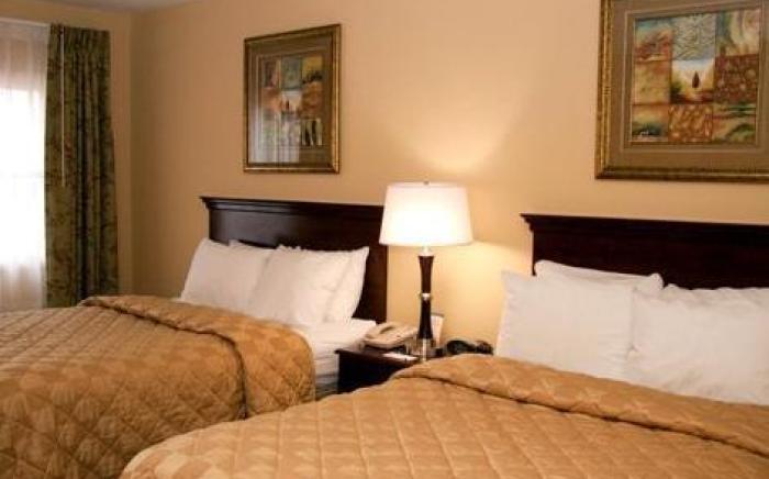 Clarion Pointe Charlottesville