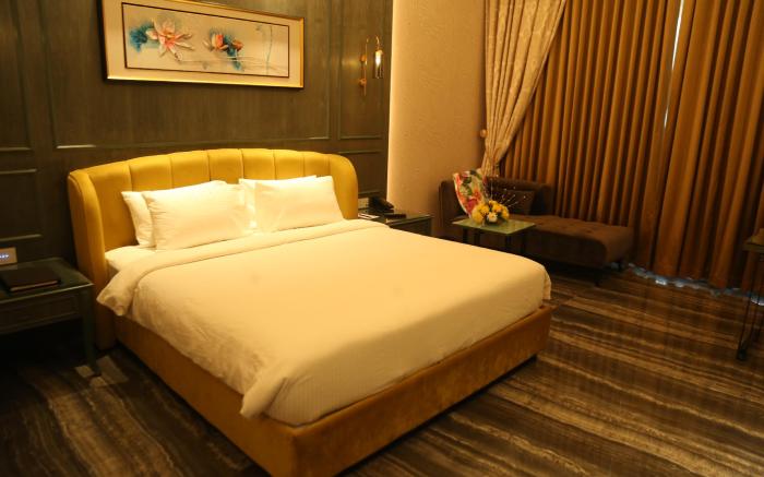 Seven Eleven Hotels & Club