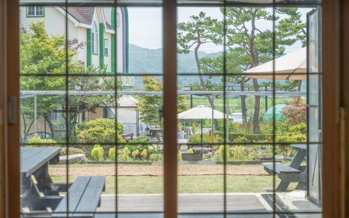 Ganghwa Gichayeohaeng Pension