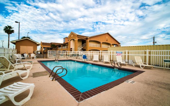 Island Inn By OYO Galveston Beach, TX