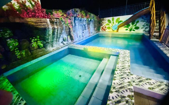 Relaxing 5-bedroom home with Private Spring Pools