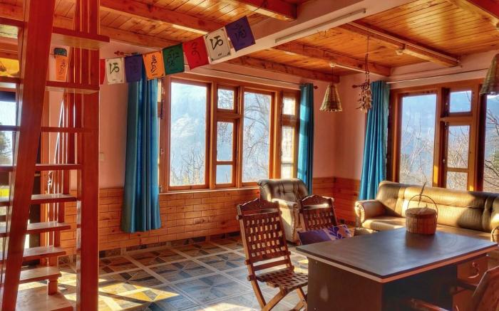 Rustling Pines Cottage Entire Himachal Villa