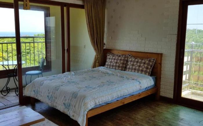 Jun House