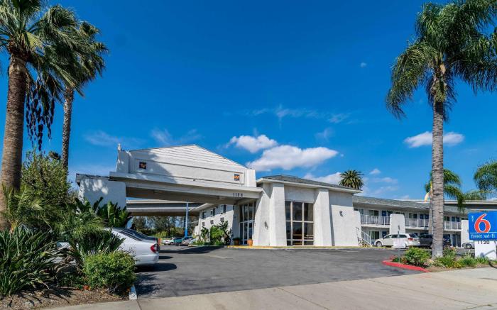 Motel 6 Redlands, CA