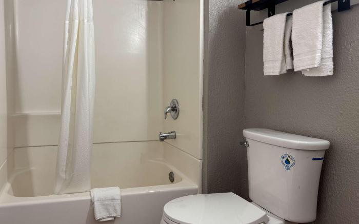 Motel 6 Simi Valley, CA