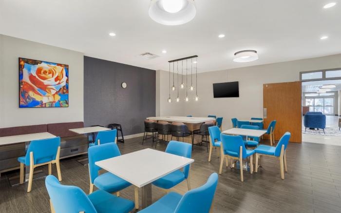 Best Western Plus Rose City Conference Center Inn