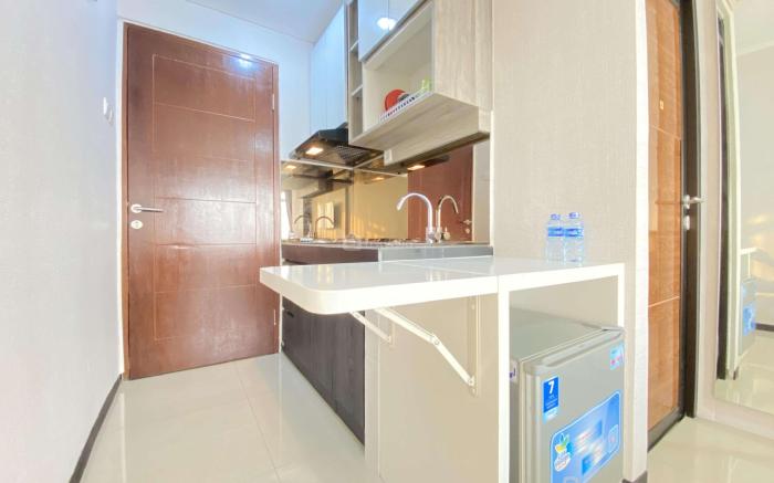 Comfy Studio Gateway Pasteur Apartment By Travelio