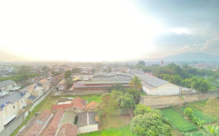 Comfy Studio Gateway Pasteur Apartment By Travelio