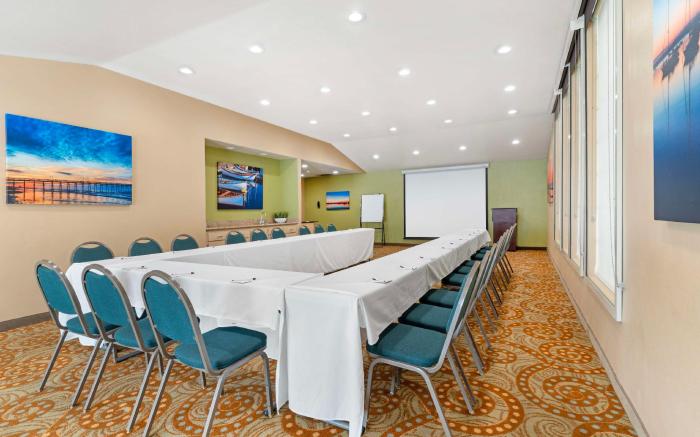 Best Western Plus Heritage Inn