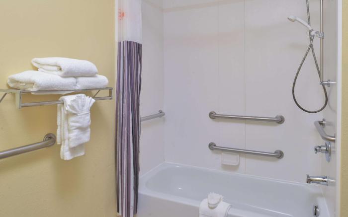 La Quinta Inn & Suites by Wyndham Atlanta South - Newnan