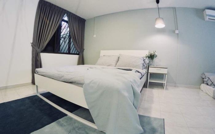 Cheerful 5BR- Family & frens for 5-17pax 4Car park