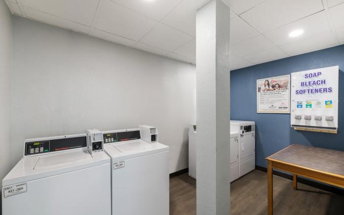 HomeTowne Studios Newport News – Hampton West