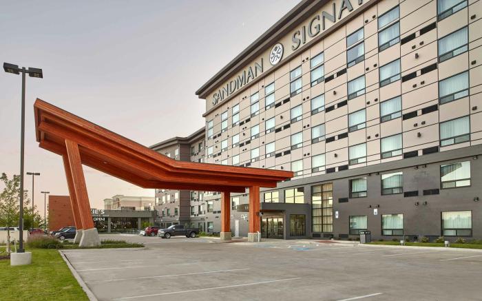 Sandman Signature Plano-Frisco Hotel