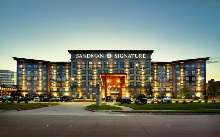 Sandman Signature Plano-Frisco Hotel