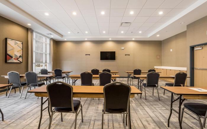 Four Points by Sheraton Elkhart