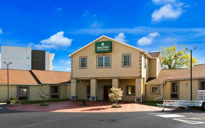 HomeTowne Studios Denver, PA