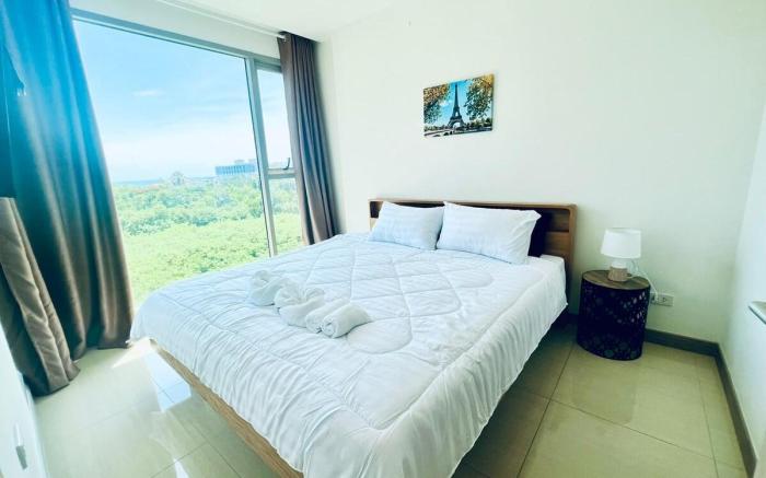 Luxurious 1-BDR W/Panoramic View Riviera Jomtien