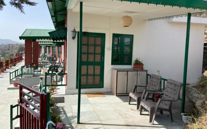 Tehri Retreat, Sursingdhar-Kanatal & Tehri, by Himalayan Eco Lodges